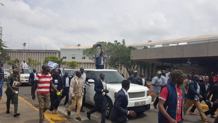 Raila in Trouble Over Fraudulent Registration of a Car